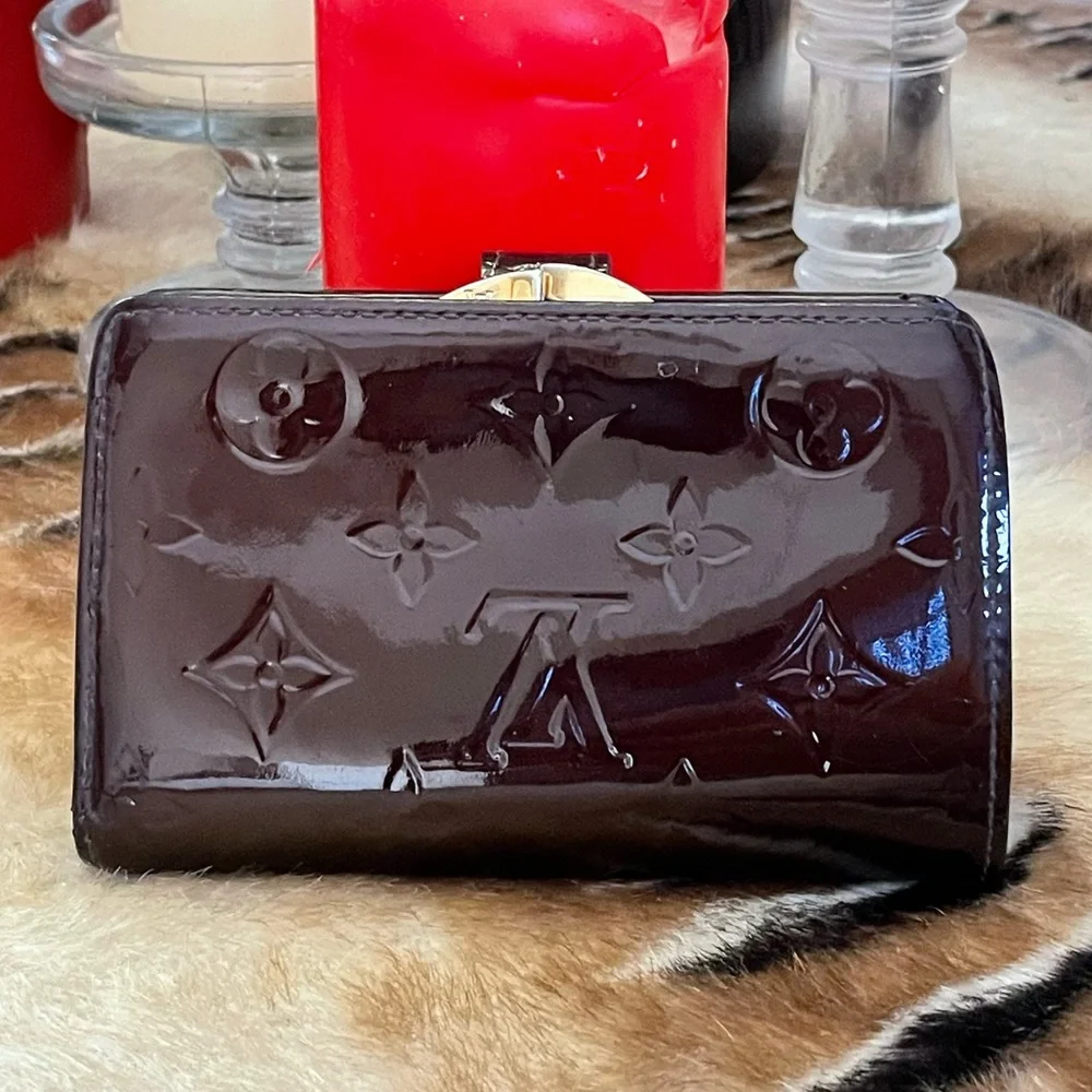 Beautiful Louis Vuitton Vernis Bifold French Kisslock Wallet -EUC - Picture 11 of 13